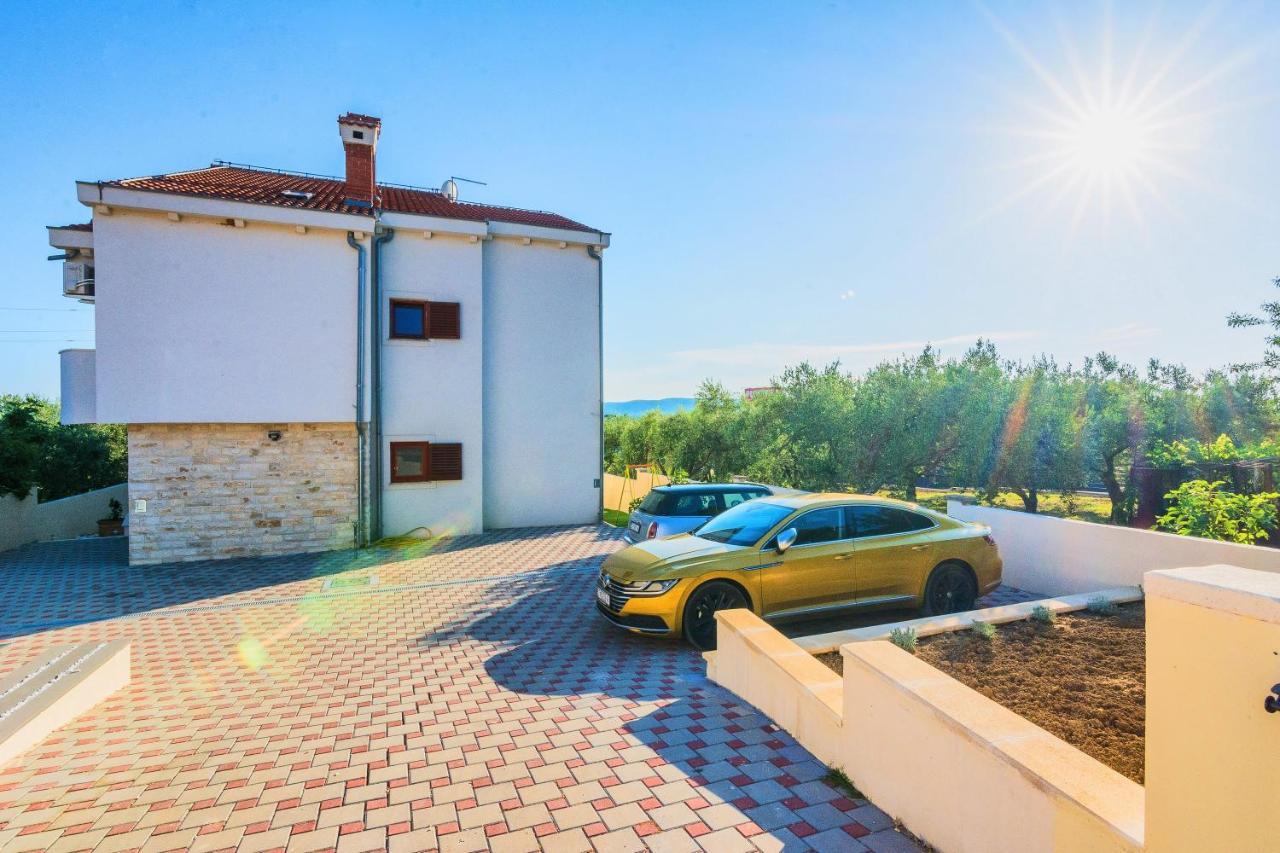 Villa Slavica Sveti Filip i Jakov Exterior foto
