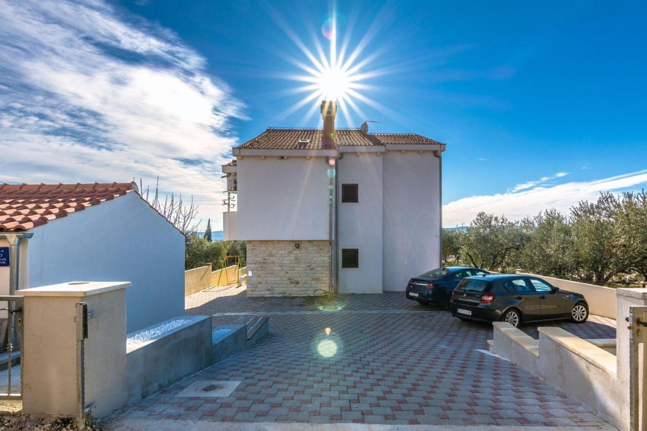 Villa Slavica Sveti Filip i Jakov Exterior foto
