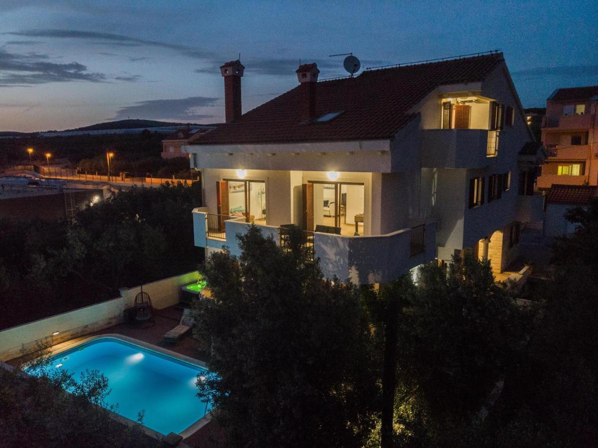 Villa Slavica Sveti Filip i Jakov Exterior foto