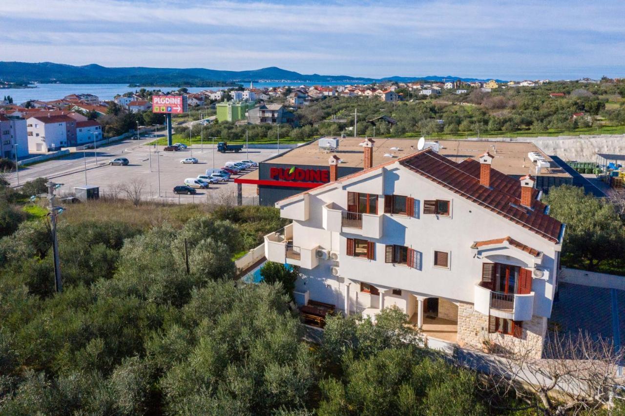 Villa Slavica Sveti Filip i Jakov Exterior foto
