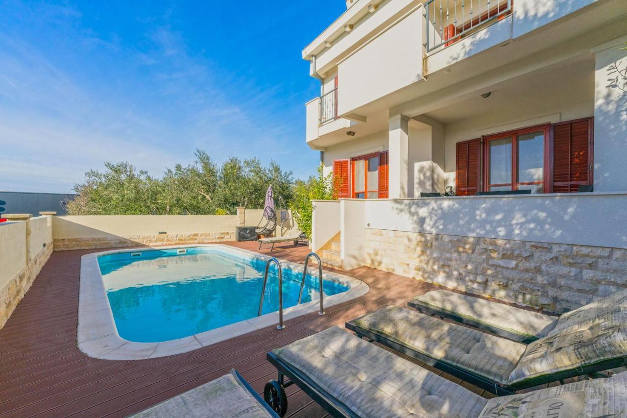 Villa Slavica Sveti Filip i Jakov Exterior foto